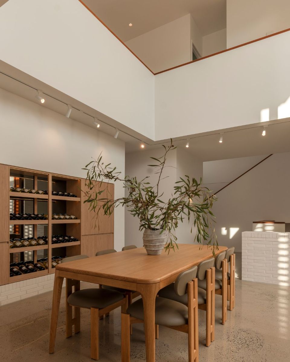 Satara Story - Initium Residence - New York Dining Table - Tanner Dining Chairs